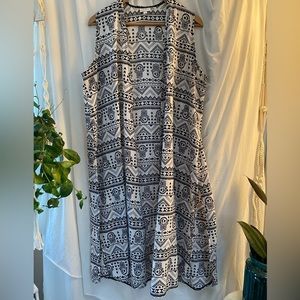 Black and white Hamsa 🪬 print maxi tank sweater